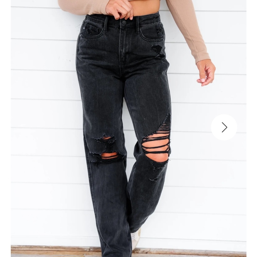 Judy Blue Straight Obsessed High Rise Black Rigid Magic 90's Distressed Straight